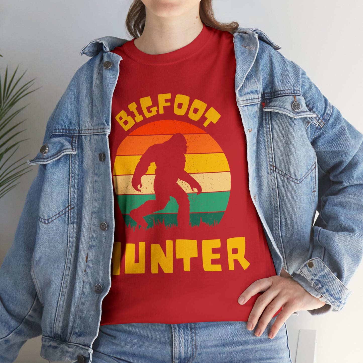 Unisex Bigfoot hunter Heavy Cotton Tee