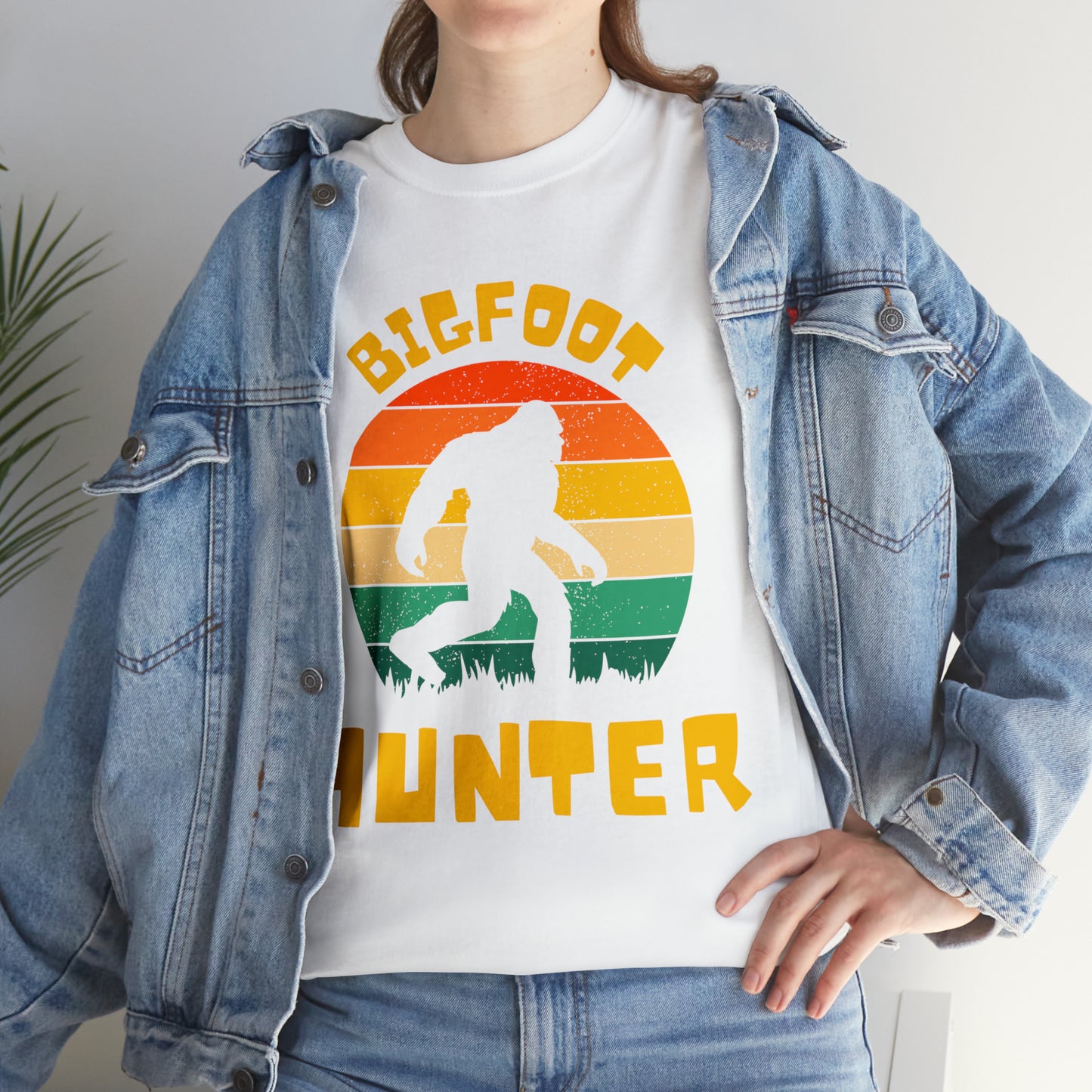 Unisex Bigfoot hunter Heavy Cotton Tee