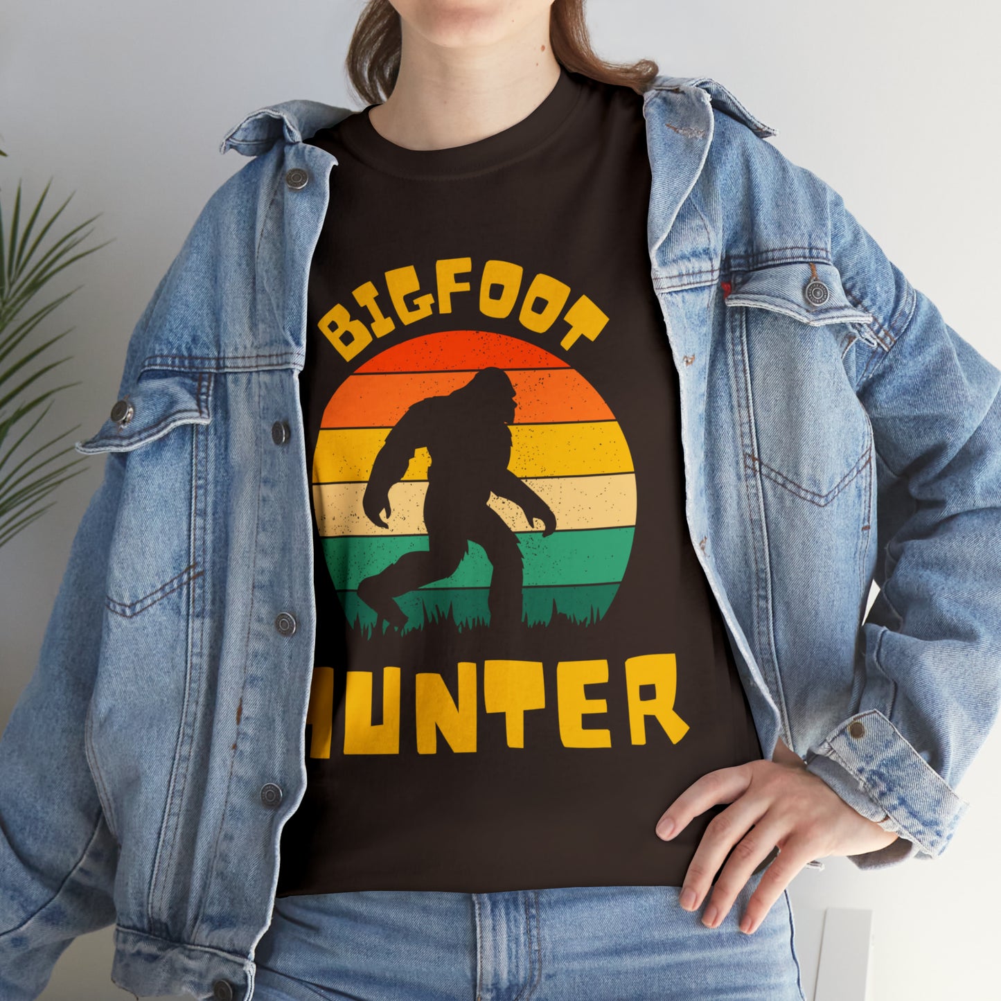 Unisex Bigfoot hunter Heavy Cotton Tee
