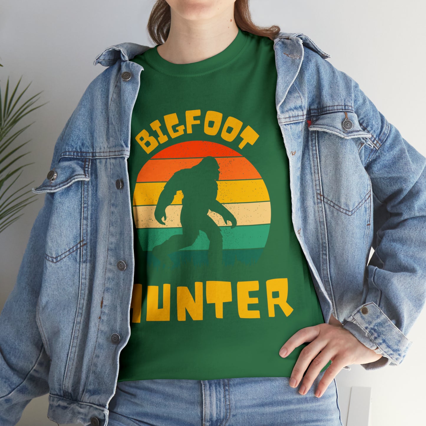 Unisex Bigfoot hunter Heavy Cotton Tee