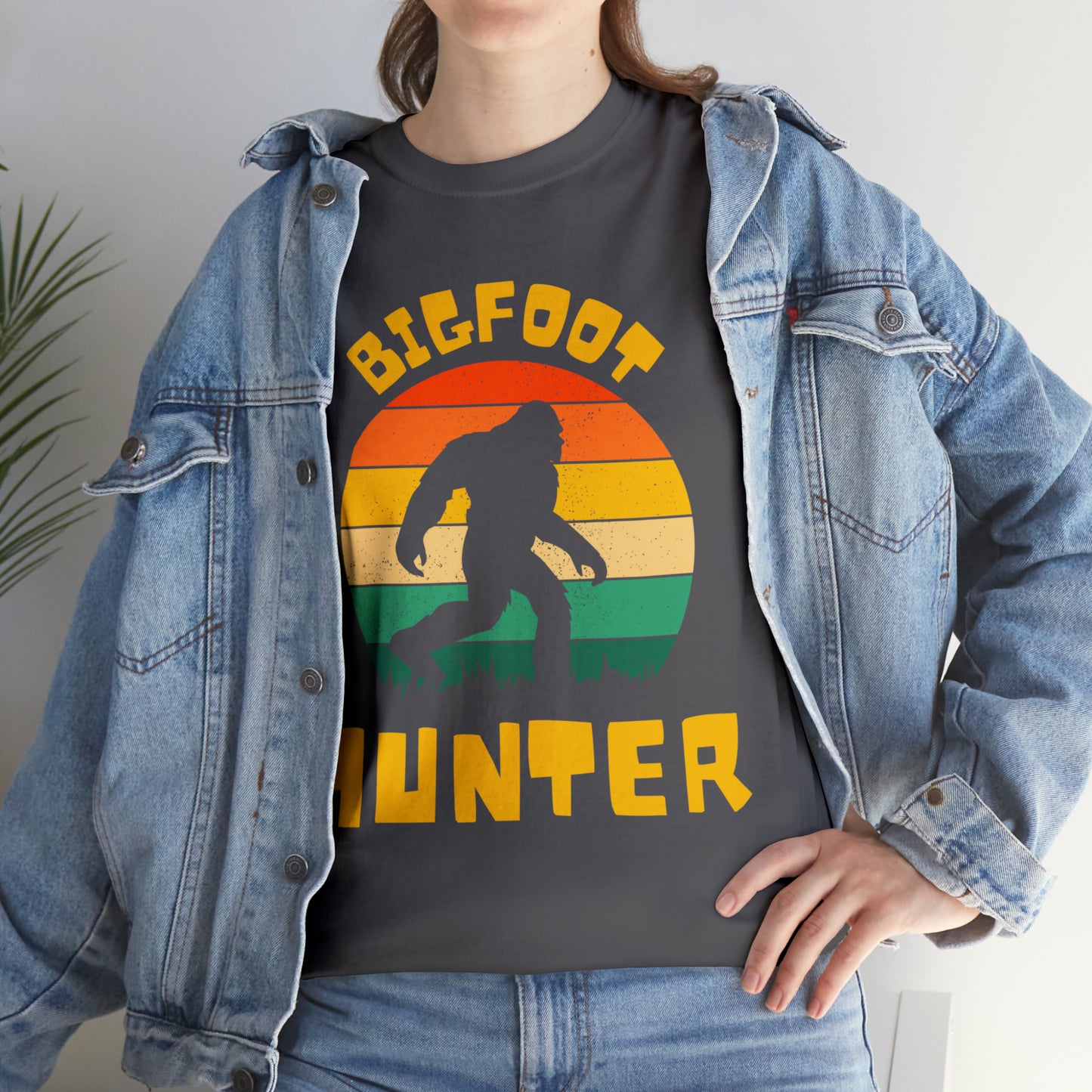 Unisex Bigfoot hunter Heavy Cotton Tee